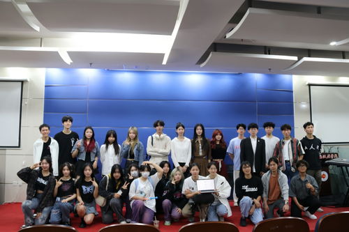 語言文化學(xué)院大學(xué)生文藝專場(chǎng)暨文化藝術(shù)交流活動(dòng)策劃